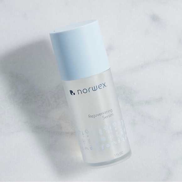Norwex Other - Norwex Rejuvenating Serum - Light Blue and White